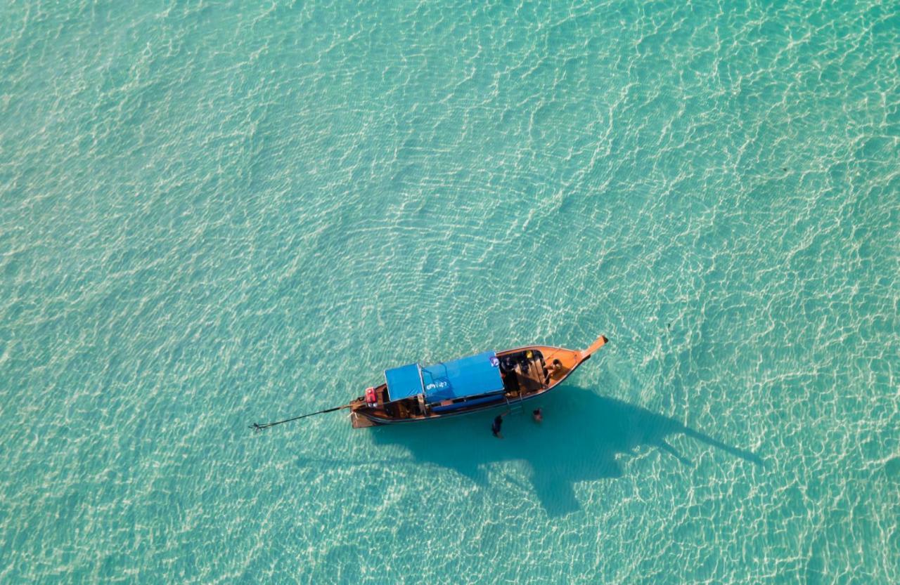 Chareena Hill Beach Resort Koh Lipe Exteriör bild
