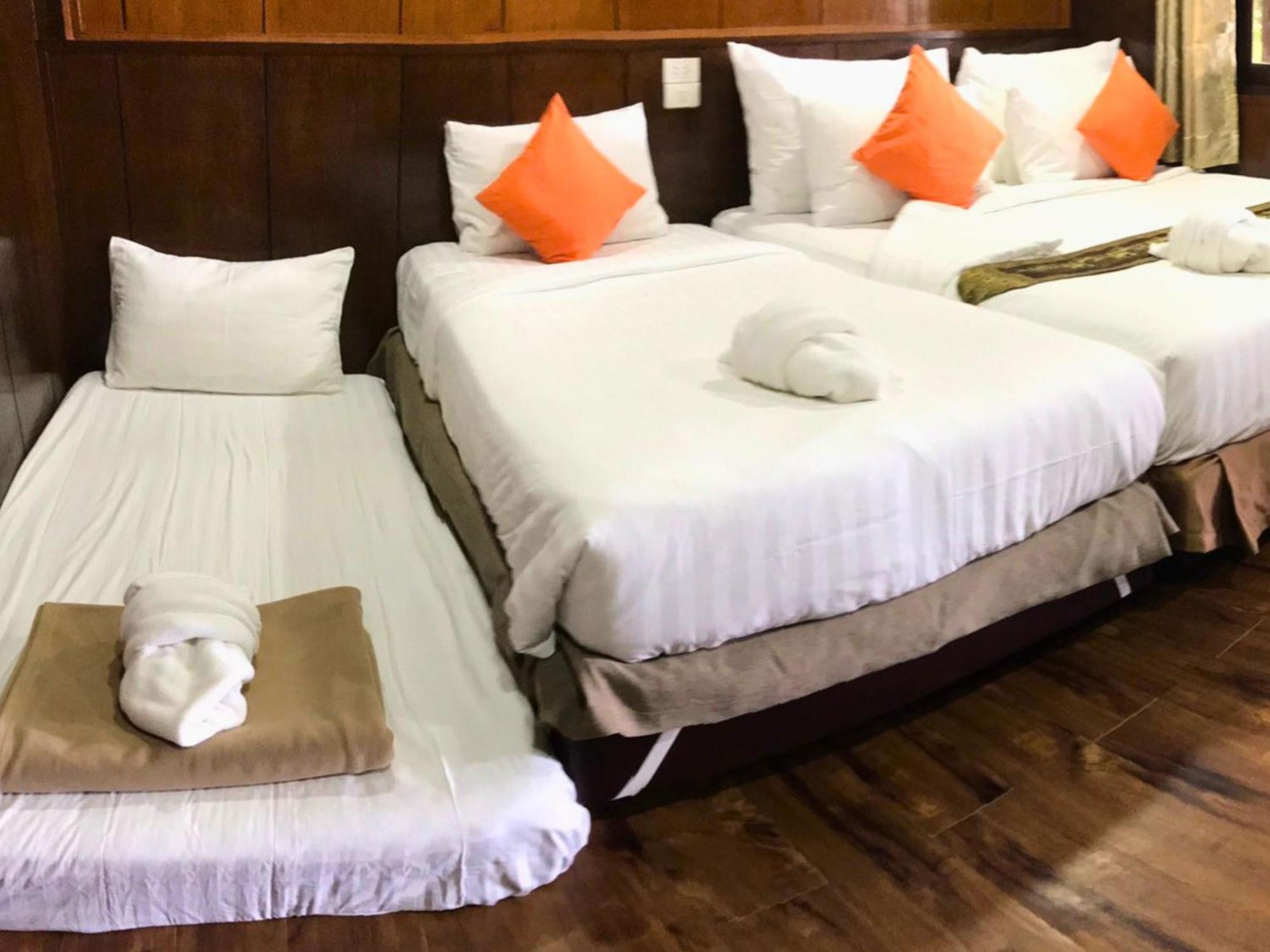 Chareena Hill Beach Resort Koh Lipe Exteriör bild