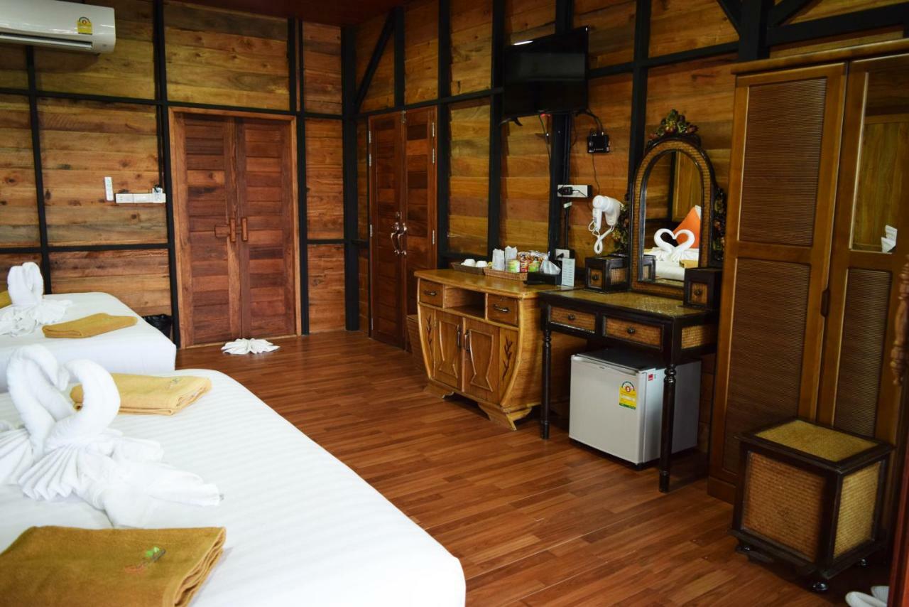 Chareena Hill Beach Resort Koh Lipe Exteriör bild